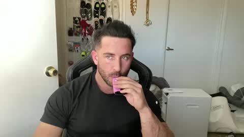 Snapshot of brettmycles chatting on 25, 6, 2026 Brett Mycles online show from 25, 6, 2026