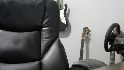 Snapshot of brian871001 chatting on 16, 4, 2026 brian871001 online show from 16, 4, 2026