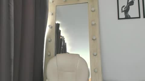 briannawhite10 online show from 17, 12, 2025