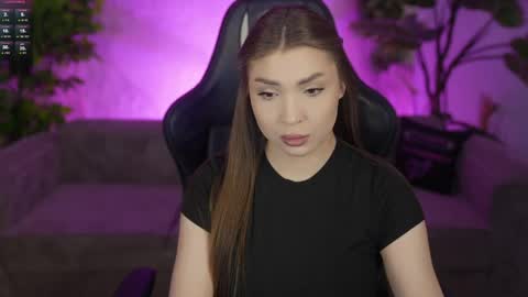 Snapshot of bright_diamonds_054 chatting on 5, 5, 2026 Diamonds Girls online show from 5, 5, 2026