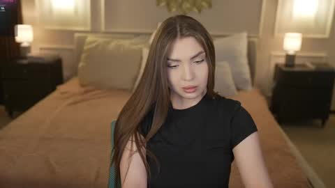 Snapshot of bright_diamonds_054 chatting on 15, 5, 2026 Diamonds Girls online show from 15, 5, 2026