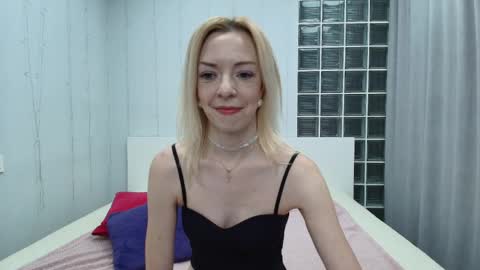 Snapshot of brightly_heizer chatting on 13, 5, 2026 Heather online show from 13, 5, 2026