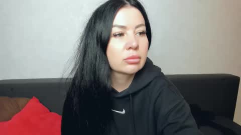 brilliantegirl_ online show from 4, 11, 2025