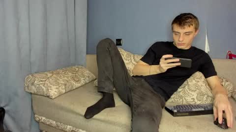 Snapshot of bristlebback chatting on 19, 4, 2026 bristlebback online show from 19, 4, 2026