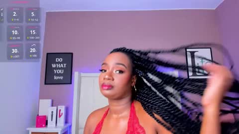 Snapshot of britanymooree chatting on 13, 12, 2025 Britany online show from 13, 12, 2025