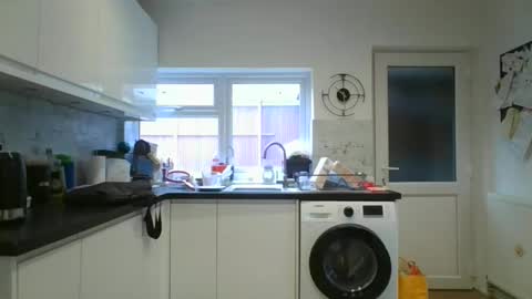 britguy6985 online show from 10, 2, 2026