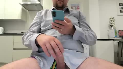 Britishman1989 online show from 17, 4, 2026