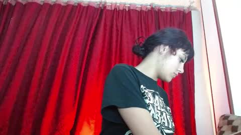 maru miaw   Please help me to reach 100 thumbs up online show from 23, 2, 2025