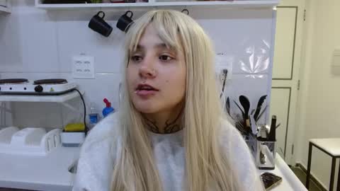 maru miaw   Please help me to reach 100 thumbs up online show from 31, 10, 2025