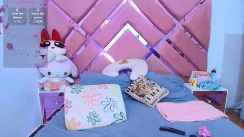 Snapshot of brittanyboa chatting on 25, 11, 2025 Brittany Boa online show from 25, 11, 2025