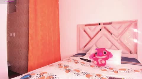Snapshot of brittanyjhonnns chatting on 13, 6, 2026 brittany 25 years old happy as a worm online show from 13, 6, 2026