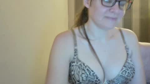 Snapshot of britvoyeurs chatting on 17, 12, 2024 Claire and Gary online show from 17, 12, 2024