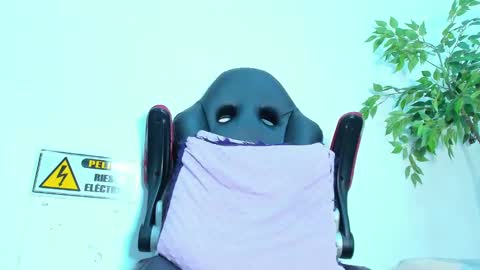 BRIYIT     online show from 15, 2, 2025