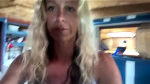 Snapshot of brocknjesss chatting on 15, 4, 2026 Brock n Jess online show from 15, 4, 2026