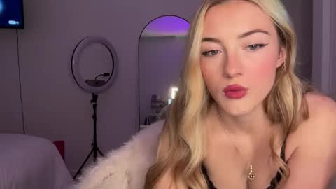 brookyxo online show from 31, 12, 2024