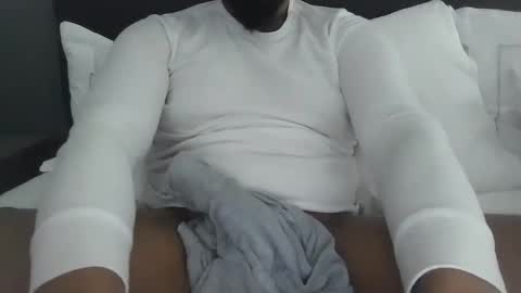 Snapshot of brownbd32 chatting on 23, 1, 2025 brownbd32 online show from 23, 1, 2025