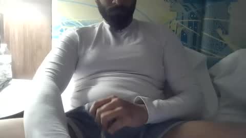 Snapshot of brownbd32 chatting on 5, 2, 2025 brownbd32 online show from 5, 2, 2025