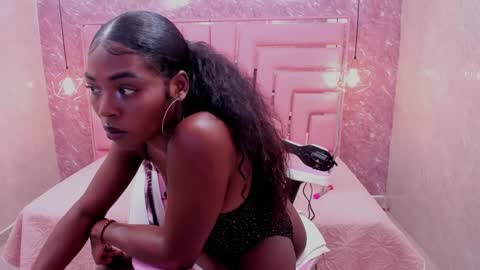 Snapshot of brownie_delicious chatting on 28, 1, 2025 Sara online show from 28, 1, 2025