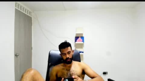 Snapshot of bruce_1111 chatting on 21, 4, 2026 bruce_1111 online show from 21, 4, 2026