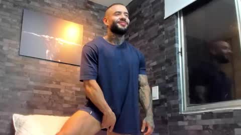 Snapshot of brucedallas chatting on 30, 10, 2025 brucedallas online show from 30, 10, 2025