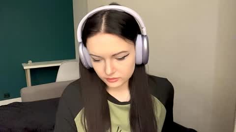 Snapshot of brunaceasor chatting on 17, 5, 2026 Luna online show from 17, 5, 2026