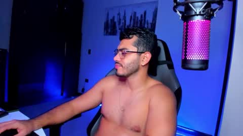 Snapshot of bruno_diaz31 chatting on 4, 1, 2025 Bruno online show from 4, 1, 2025