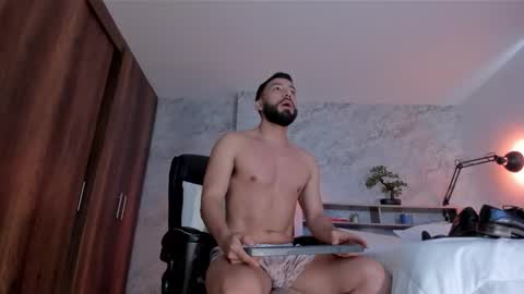 Andres Suarez online show from 12, 10, 2025