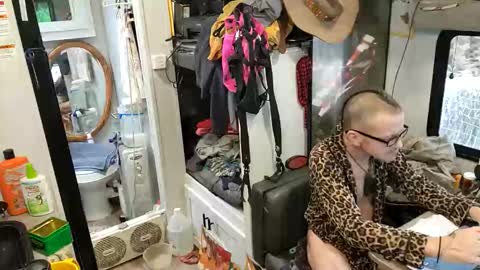 Steve... aka SkinnieDippin aka TimberTramp online show from 25, 5, 2026