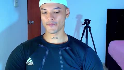 Snapshot of bryan_boy_ chatting on 25, 10, 2025 bryan online show from 25, 10, 2025