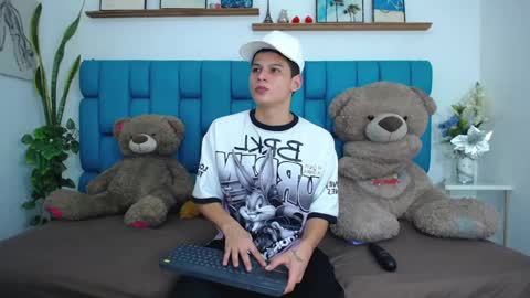 Snapshot of bryan_hotty chatting on 28, 2, 2026 Bryan online show from 28, 2, 2026