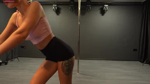 Bubble  gum  online show from 15, 11, 2025