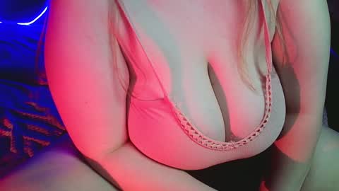 Snapshot of bubble_bambam chatting on 11, 1, 2025 Nancy 3 online show from 11, 1, 2025