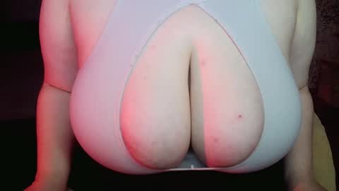 Snapshot of bubble_bambam chatting on 6, 2, 2025 Nancy 3 online show from 6, 2, 2025