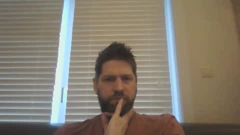 bubblebee1982 online show from 24, 2, 2026