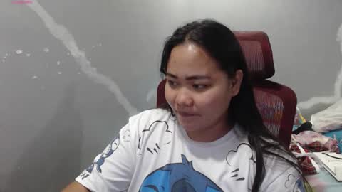 Snapshot of bubblebuttpinay chatting on 15, 4, 2026 Sunshine online show from 15, 4, 2026