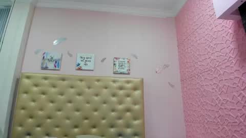 Snapshot of bubblex_ chatting on 15, 6, 2026 online show from 15, 6, 2026