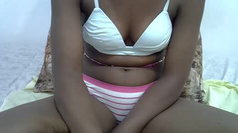 Snapshot of bubbly_ass247 chatting on 11, 11, 2025 bubbly online show from 11, 11, 2025