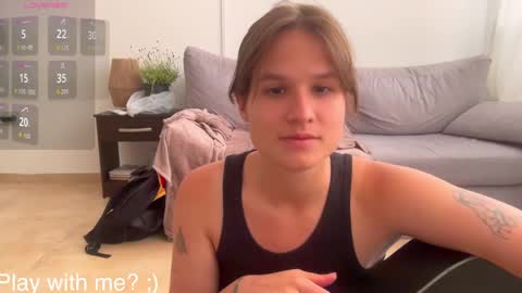 Snapshot of buckwheat_queen chatting on 27, 10, 2025 Mira online show from 27, 10, 2025