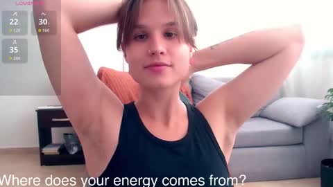 Snapshot of buckwheat_queen chatting on 27, 11, 2025 Mira online show from 27, 11, 2025