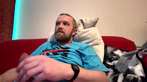 budgie1095 online show from 14, 1, 2025