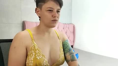 Snapshot of bug2025 chatting on 19, 9, 2025 bug2025 online show from 19, 9, 2025