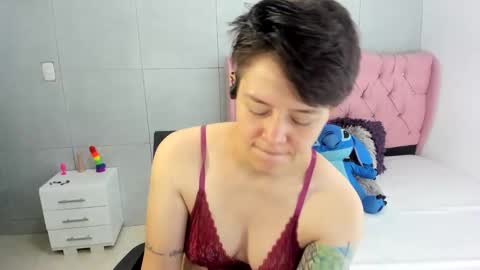 Snapshot of bug2025 chatting on 6, 10, 2025 bug2025 online show from 6, 10, 2025