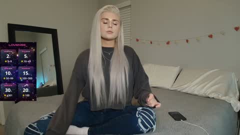 Snapshot of buitifulblonde chatting on 18, 1, 2025 buitifulblonde online show from 18, 1, 2025