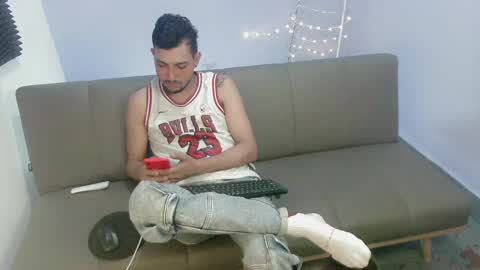 Snapshot of bulls_23_ chatting on 16, 10, 2025 BULL online show from 16, 10, 2025