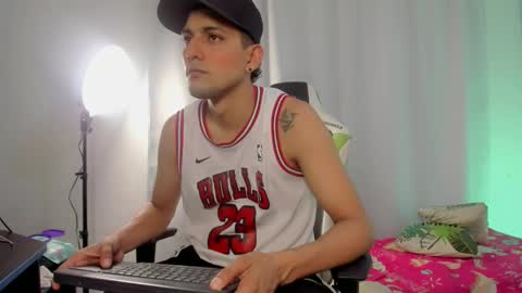 Snapshot of bulls_23_ chatting on 20, 10, 2025 BULL online show from 20, 10, 2025