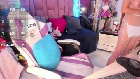 Snapshot of bulmasweetyose chatting on 15, 10, 2025 bulmasweetyose  mommy submissive control milf lovense online show from 15, 10, 2025