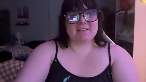 Snapshot of bumblebeebuzzer chatting on 28, 2, 2025 bumblebeebuzzer online show from 28, 2, 2025