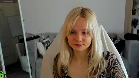 Snapshot of bunny_elsy chatting on 10, 6, 2026 Elsy online show from 10, 6, 2026