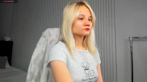 Snapshot of bunny_elsy chatting on 28, 6, 2026 Elsy online show from 28, 6, 2026