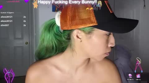 Snapshot of bunnycheekz chatting on 28, 1, 2025 Tokki bunny online show from 28, 1, 2025